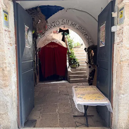 Daire Mimi Maison Vecchia Bari