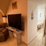 Mimi Maison Vecchia 아파트